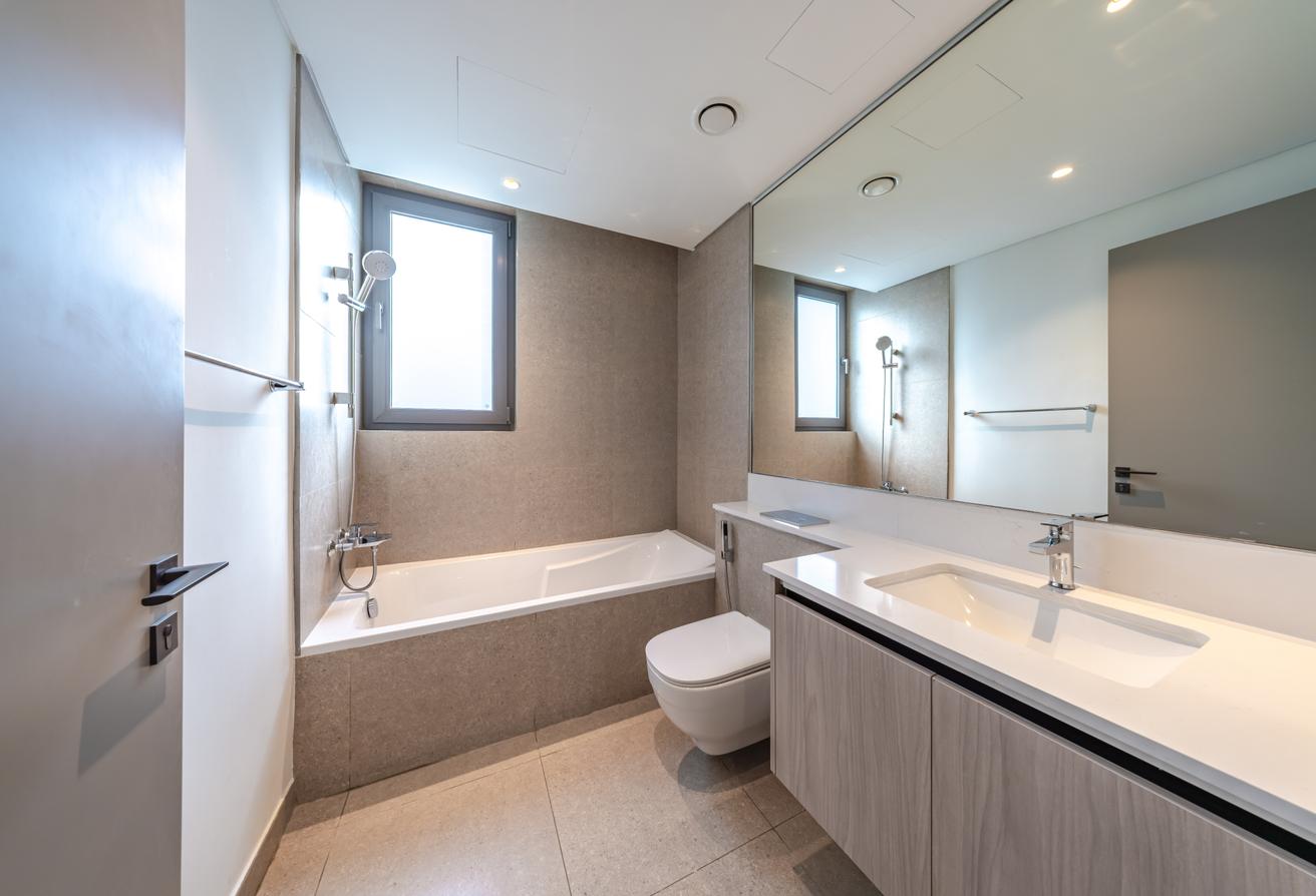 Opposite RGS | 3 Bed TH | Like Brand New photo 13