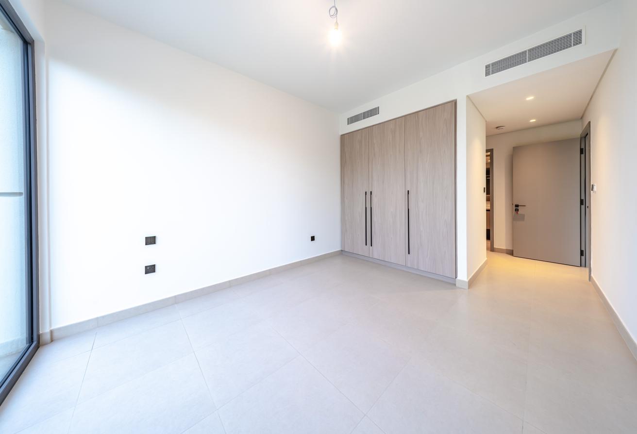 Opposite RGS | 3 Bed TH | Like Brand New photo 10