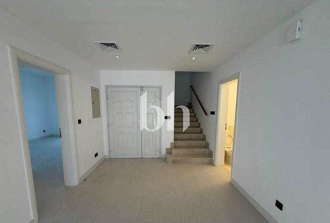 107726012 - Property Image 3
