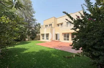 Villa - 5 Bedrooms - 6 Bathrooms for rent in Meadows 4 - Meadows - Dubai