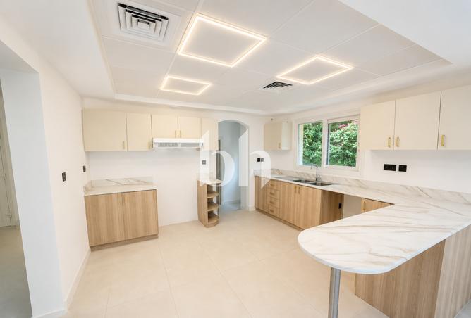 107726012 - Property Image 2