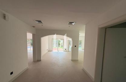Villa - 5 Bedrooms - 6 Bathrooms for rent in Meadows 4 - Meadows - Dubai Villa - 5 Bedrooms - 6 Bathrooms for rent in Meadows 4 - Meadows - Dubai