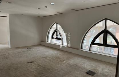 Office Space - Studio - 1 Bathroom for rent in Deena Building - Al Danah - Abu Dhabi