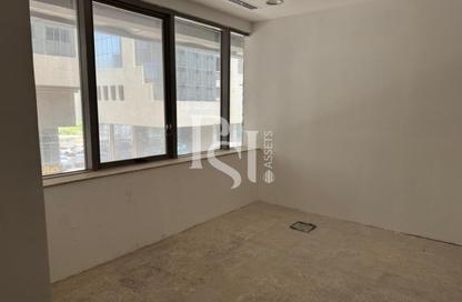 Office Space - Studio - 1 Bathroom for rent in Deena Building - Al Danah - Abu Dhabi