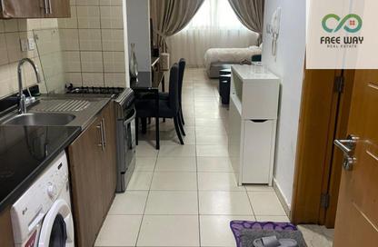 Apartment - Studio - 1 for rent in Ajman One Towers - Al Rashidiya 3 - Al Rashidiya - Ajman Apartment - Studio - 1 for rent in Ajman One Towers - Al Rashidiya 3 - Al Rashidiya - Ajman