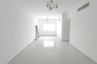 Apartment - 1 Bedroom - 1 Bathroom for rent in Sharjah 555 Tower - Al Khan Corniche - Al Khan - Sharjah
