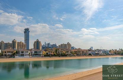 Villa - 5 Bedrooms - 6 Bathrooms for rent in Garden Homes Frond C - Garden Homes - Palm Jumeirah - Dubai