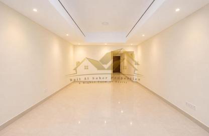 Apartment - 2 Bedrooms - 2 Bathrooms for rent in Al Hudaiba - Bur Dubai - Dubai