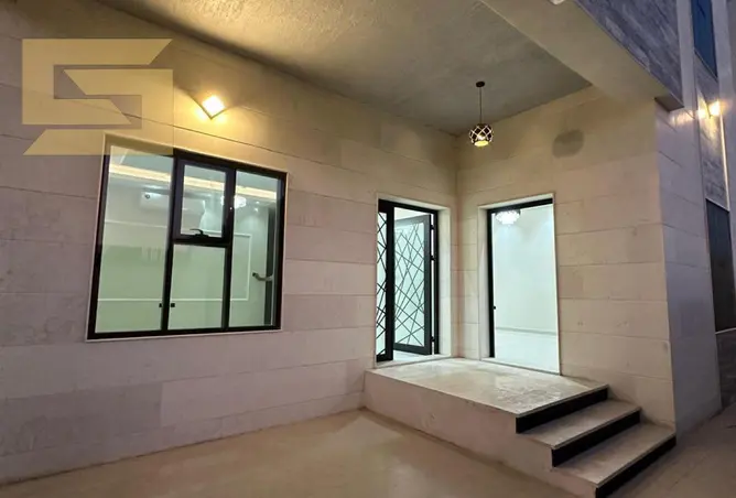 145504560 - Property Image 2