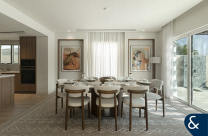 Villa - 4 - 4 for sale in District 5 - Jumeirah Park - Dubai