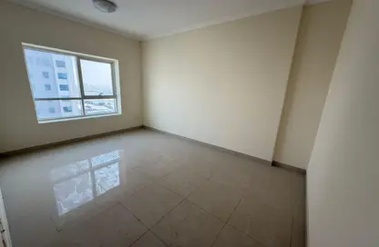 Apartment - 3 Bedrooms - 3 Bathrooms for rent in New Al Taawun Road - Al Taawun - Sharjah