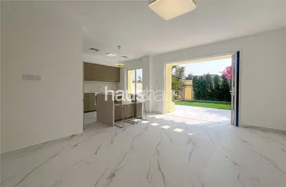 فيلا - 3 غرف نوم - 3 حمامات للبيع في الينابيع 4 - الينابيع - دبي