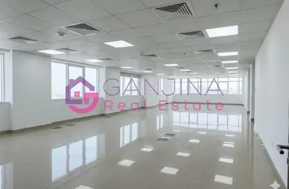 طابق كامل - استوديو - 6 حمامات للايجار في الصير - وسط المدينة - رأس الخيمة