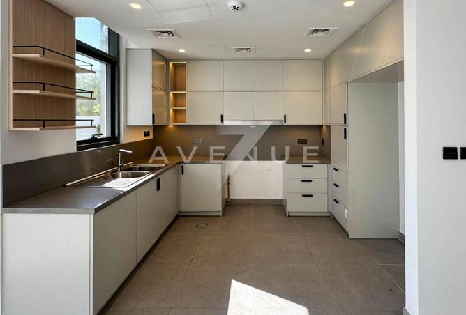 73112677 - Property Image 3