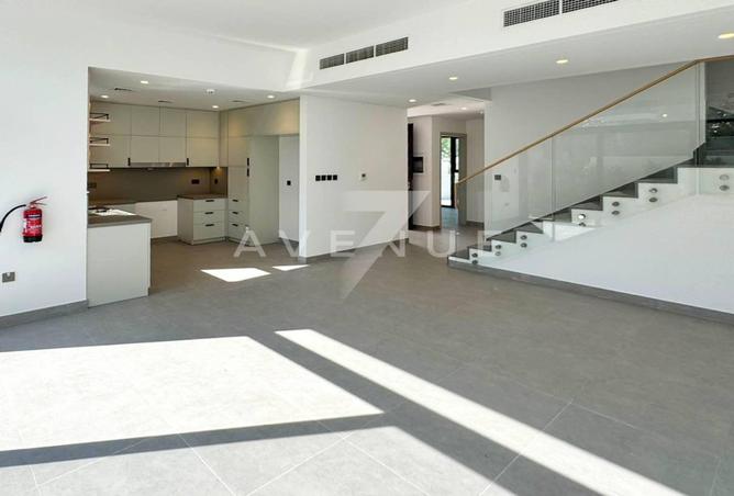 73112677 - Property Image 2