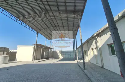 Factory - Studio - 4 Bathrooms for rent in Al Sajaa Industrial - Al Sajaa - Sharjah