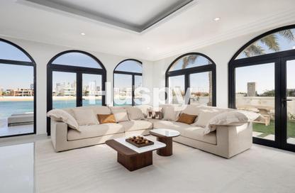 Villa - 4 - 5 for rent in Garden Homes Frond M - Garden Homes - Palm Jumeirah - Dubai
