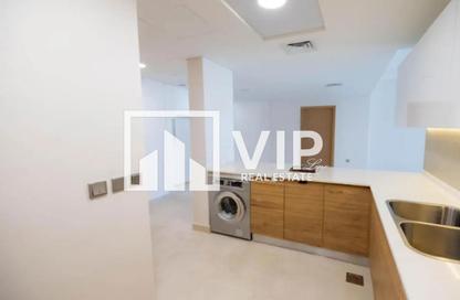 Apartment - 1 Bedroom - 2 Bathrooms for rent in Radiant Viewz Towers - City Of Lights - Al Reem Island - Abu Dhabi Apartment - 1 Bedroom - 2 Bathrooms for rent in Radiant Viewz Towers - City Of Lights - Al Reem Island - Abu Dhabi