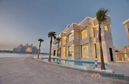 Villa - 6 Bedrooms - 7 Bathrooms for sale in Signature Villas Frond I - Signature Villas - Palm Jumeirah - Dubai