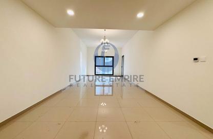 Apartment - 3 - 4 for rent in Jumeirah Garden Building 4 - Jumeirah Garden City - Al Satwa - Dubai