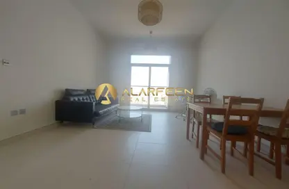 شقة - غرفة نوم - 2 حمامات للايجار في كانديس أكاسيا - الفرجان - دبي