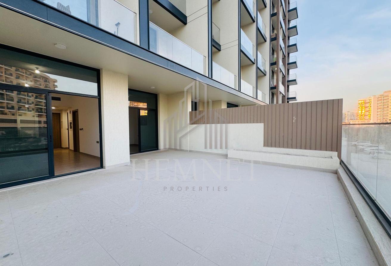Multiple Payments | Vacant | Garden View photo 9