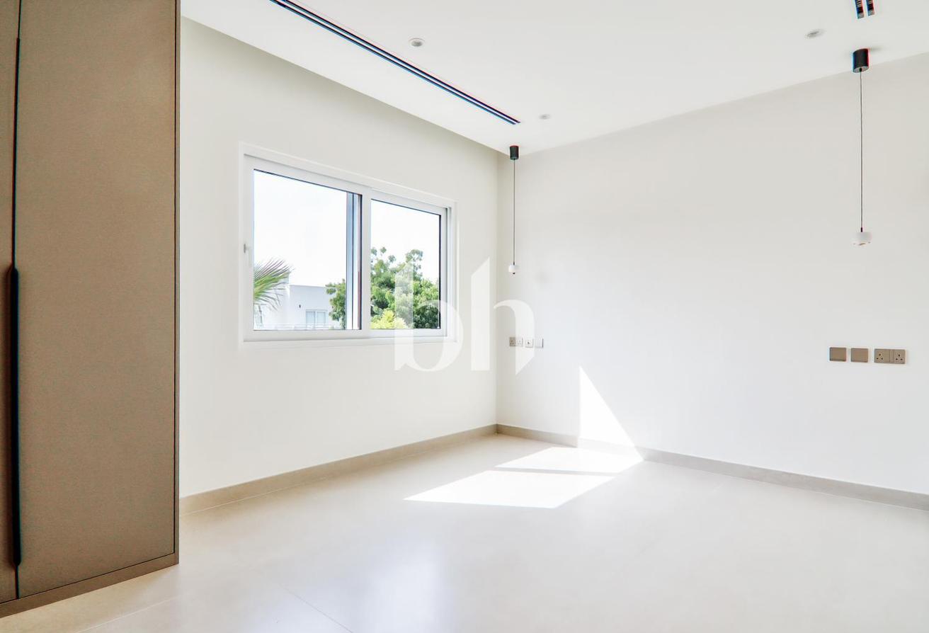 Fully Upgraded | 4 En-Suite Bedrooms | Pool photo 17