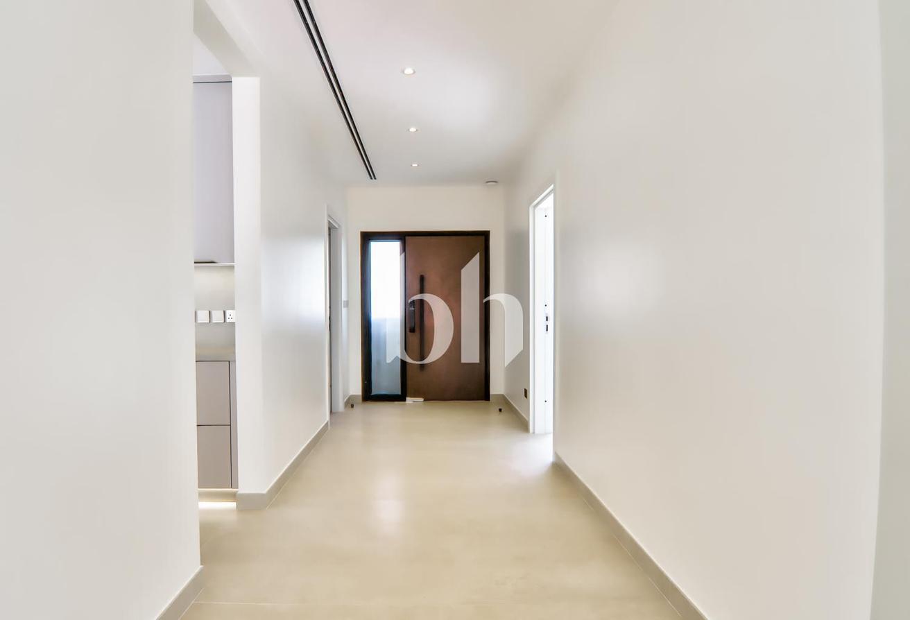 Fully Upgraded | 4 En-Suite Bedrooms | Pool photo 7