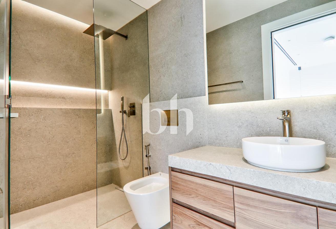Fully Upgraded | 4 En-Suite Bedrooms | Pool photo 19
