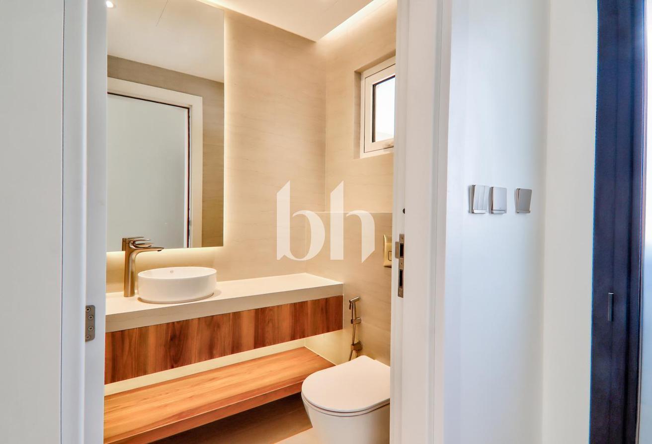 Fully Upgraded | 4 En-Suite Bedrooms | Pool photo 10