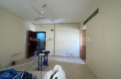 Apartment - Studio - 1 for rent in Al Naba'ah 8 Building - Al Naba'ah - Al Sharq - Sharjah