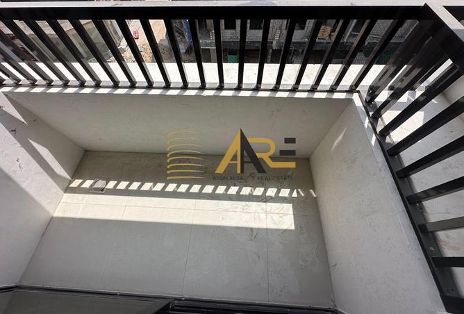 144634302 - Property Image 3
