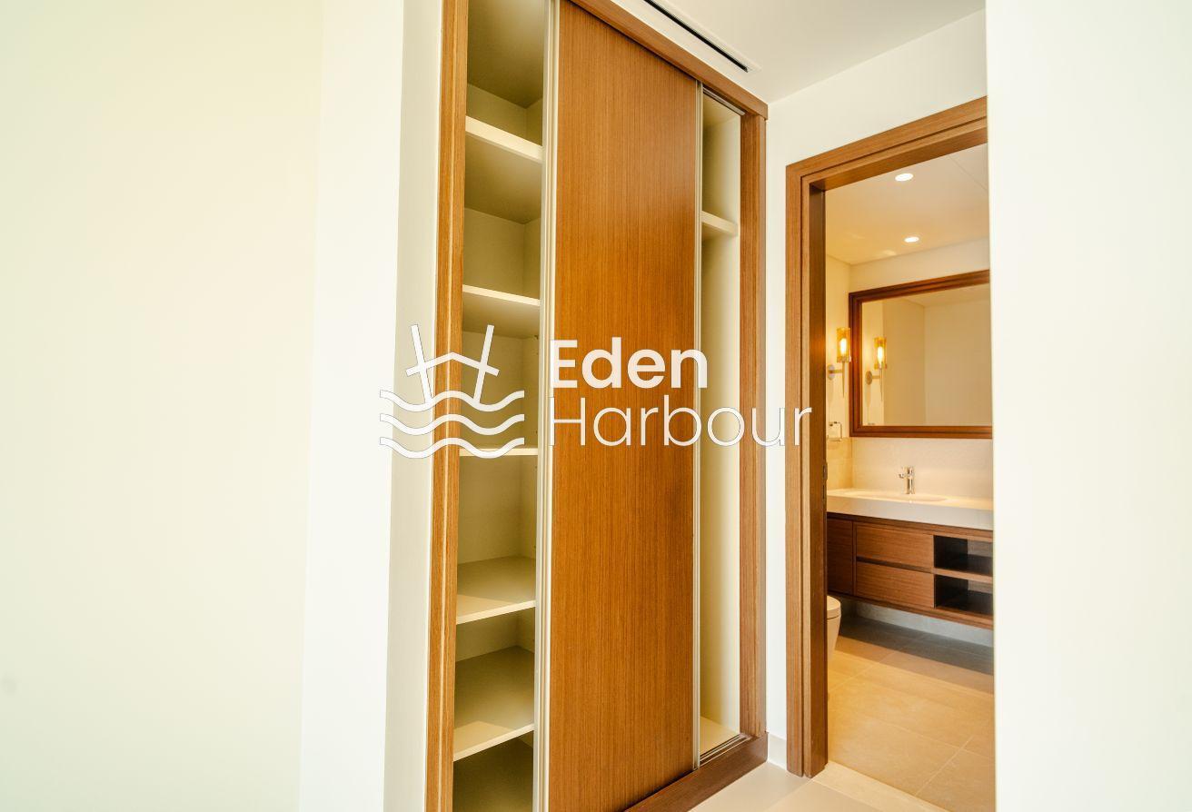 FULL MARINA VIEWS | HIGH FLOOR | CORNER photo 8