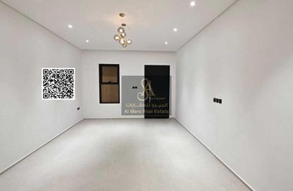 Villa - 4 Bedrooms - 6 Bathrooms for rent in Al Helio 1 - Al Helio - Ajman