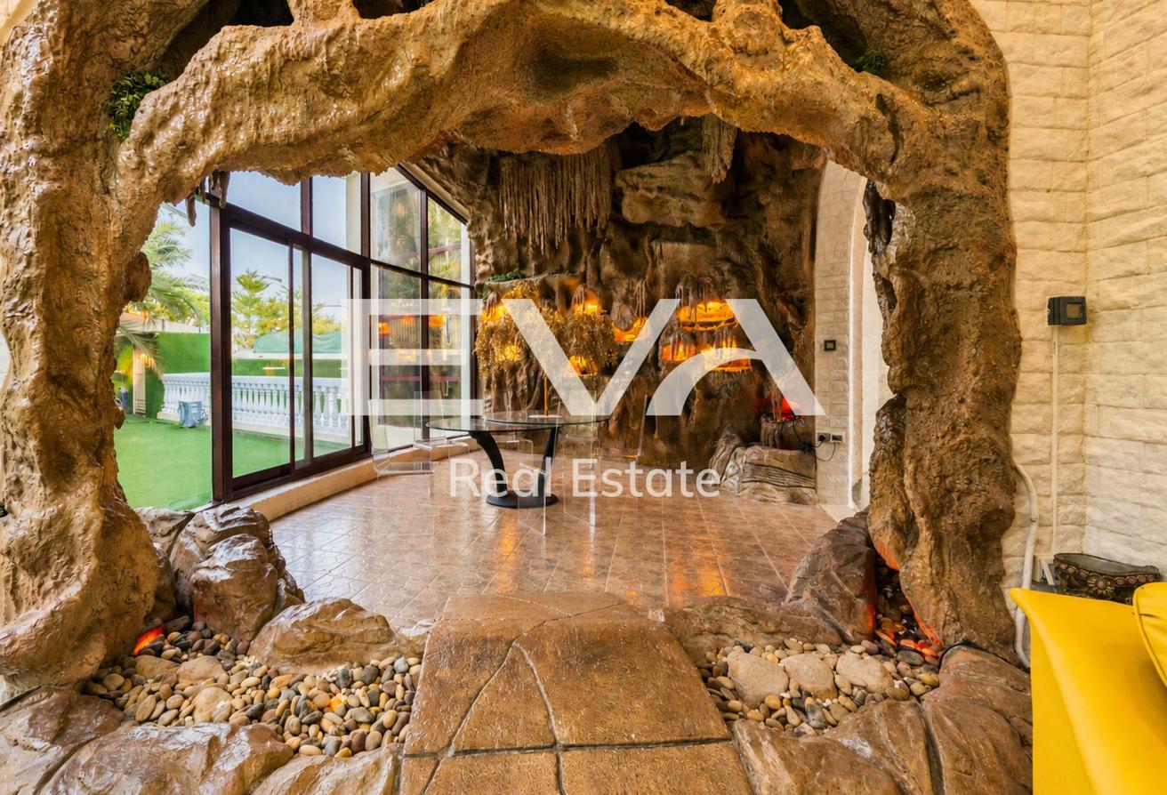 STUNNING 8-BEDROOM MANSION | LAKE VIEWS photo 27