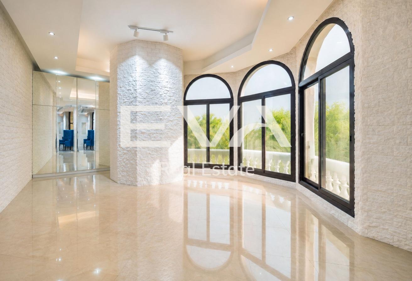 STUNNING 8-BEDROOM MANSION | LAKE VIEWS photo 4