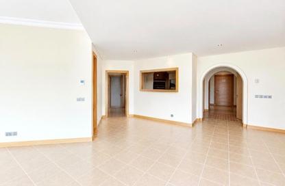 Apartment - 3 - 3 for rent in Al Khudrawi - Shoreline Apartments - Palm Jumeirah - Dubai