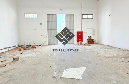 Warehouse - Studio - 1 Bathroom for rent in Umm Al Thuoob - Umm Al Quwain