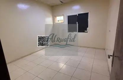 سكن عمال - استوديو - 8 حمامات للايجار في بناء الصناعية 13 - منطقة رقم 13 - المنطقة الصناعية بالشارقة - الشارقة