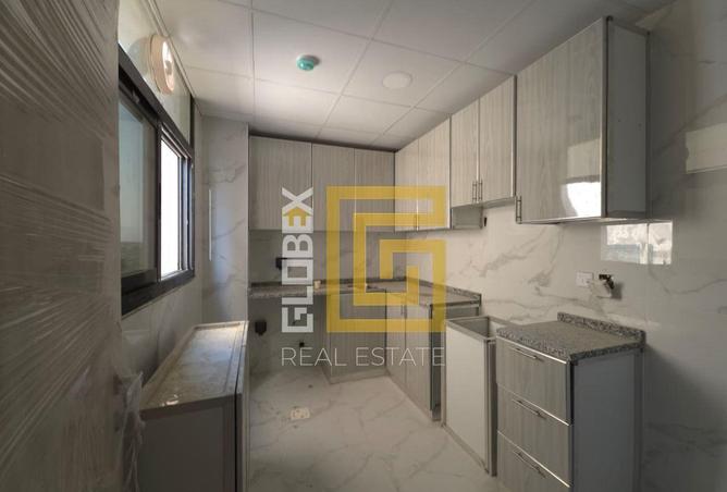 74251124 - Property Image 2