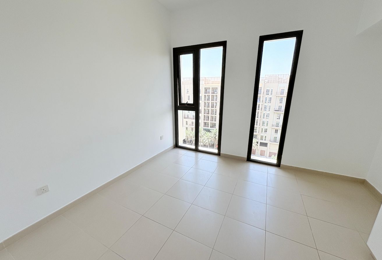 2 bedroom apartment in Hayat Boulevard 1B, Town Square: 10