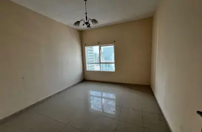 شقة - غرفة نوم - 1 حمام للايجار في شارع التعاون الجديد - التعاون - الشارقة