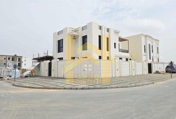 72733188 - Property Main Image