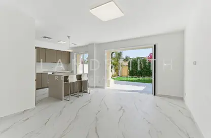 فيلا - 3 غرف نوم - 3 حمامات للبيع في الينابيع 4 - الينابيع - دبي