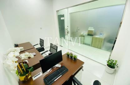 Office Space - Studio - 1 Bathroom for rent in Red Avenue - Al Garhoud - Dubai