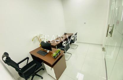 Office Space - Studio - 1 Bathroom for rent in Red Avenue - Al Garhoud - Dubai