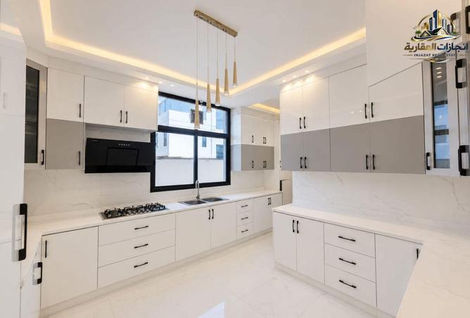 117720262 - Property Image 2