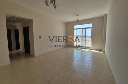 Apartment - 2 Bedrooms - 3 Bathrooms for rent in Mazaya 22 - Queue Point - Liwan - Dubai Land - Dubai