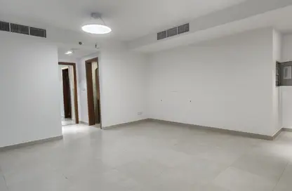 شقة - غرفة نوم - 2 حمامات للايجار في برج دي ايكس بي - شارع الشيخ زايد - دبي