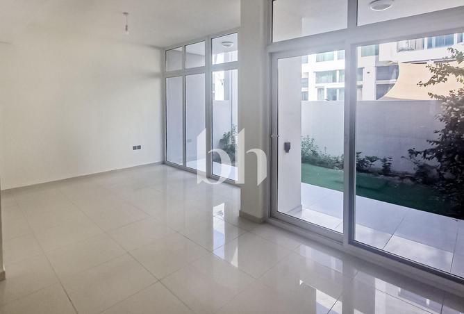 104249001 - Property Image 3